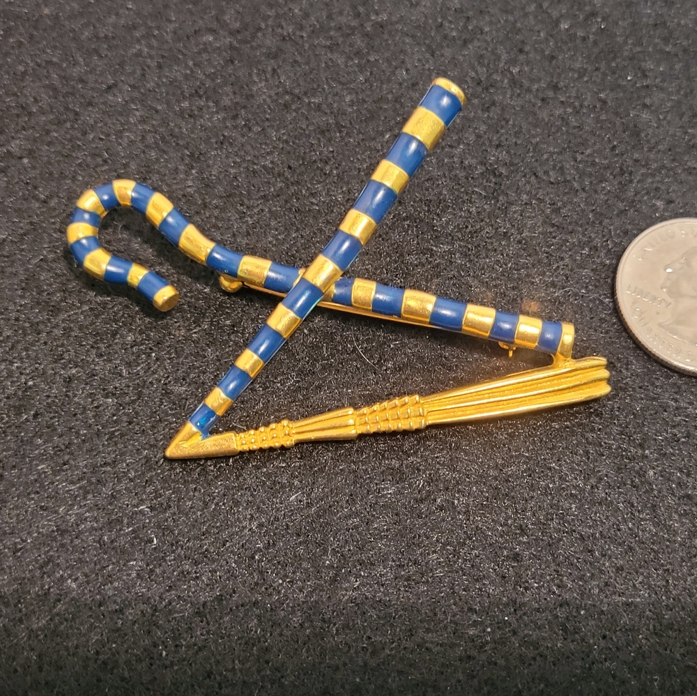 1976 Metropolitan Museum Egyptian Art Brooch